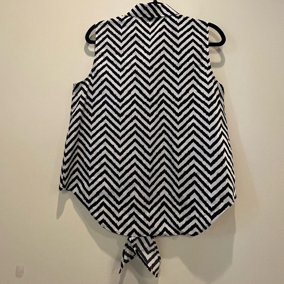 Chico's Black and White Zigzag Blouse - Picture 3 of 3